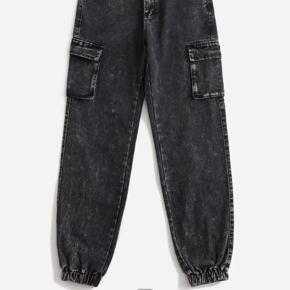 SHEIN Flap Pocket Cargo Jeans